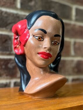 Vintage Hawaiian Polynesian Woman Bust Amber Inset Eyes Made in Hawaii